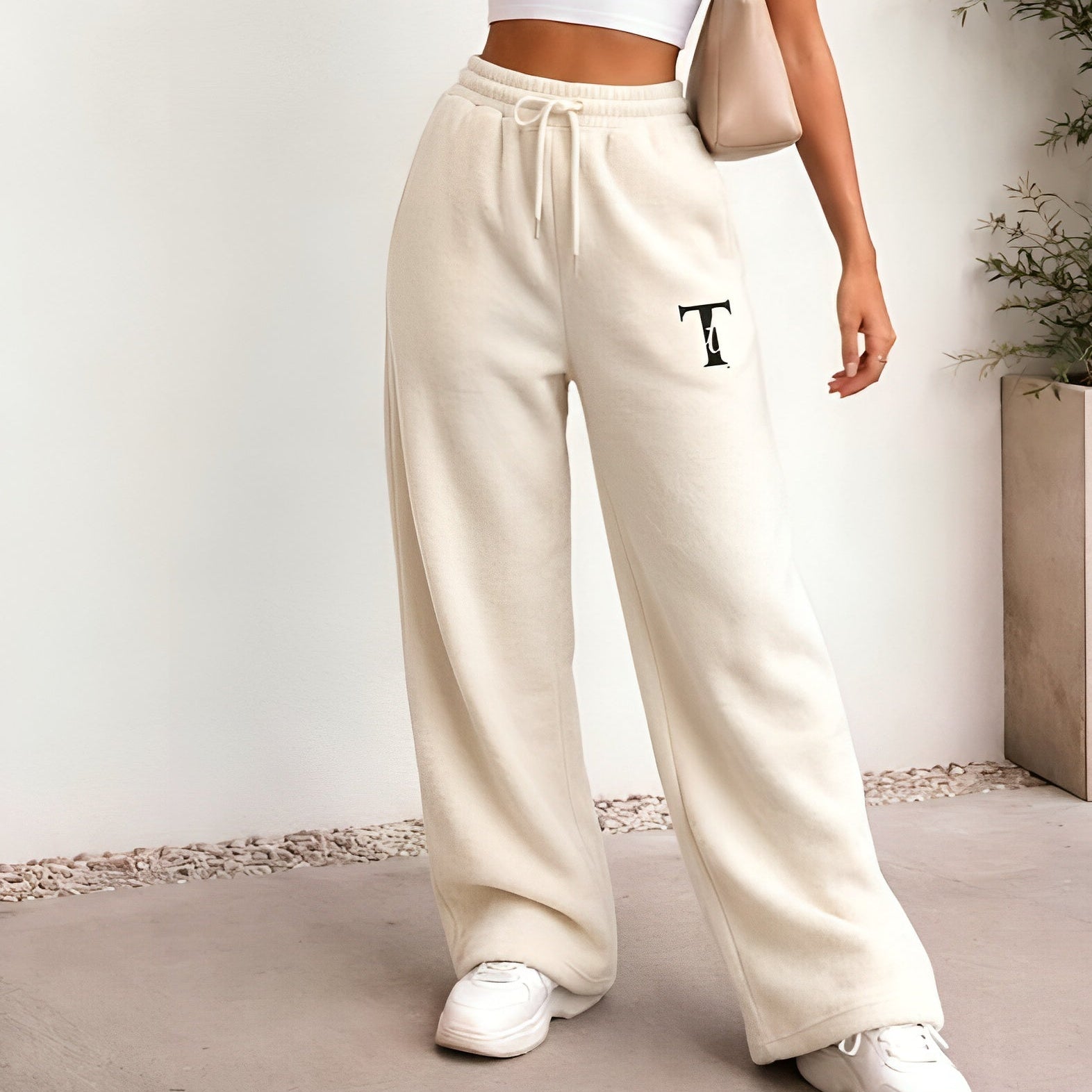 Unisex Sweatpants. Off White