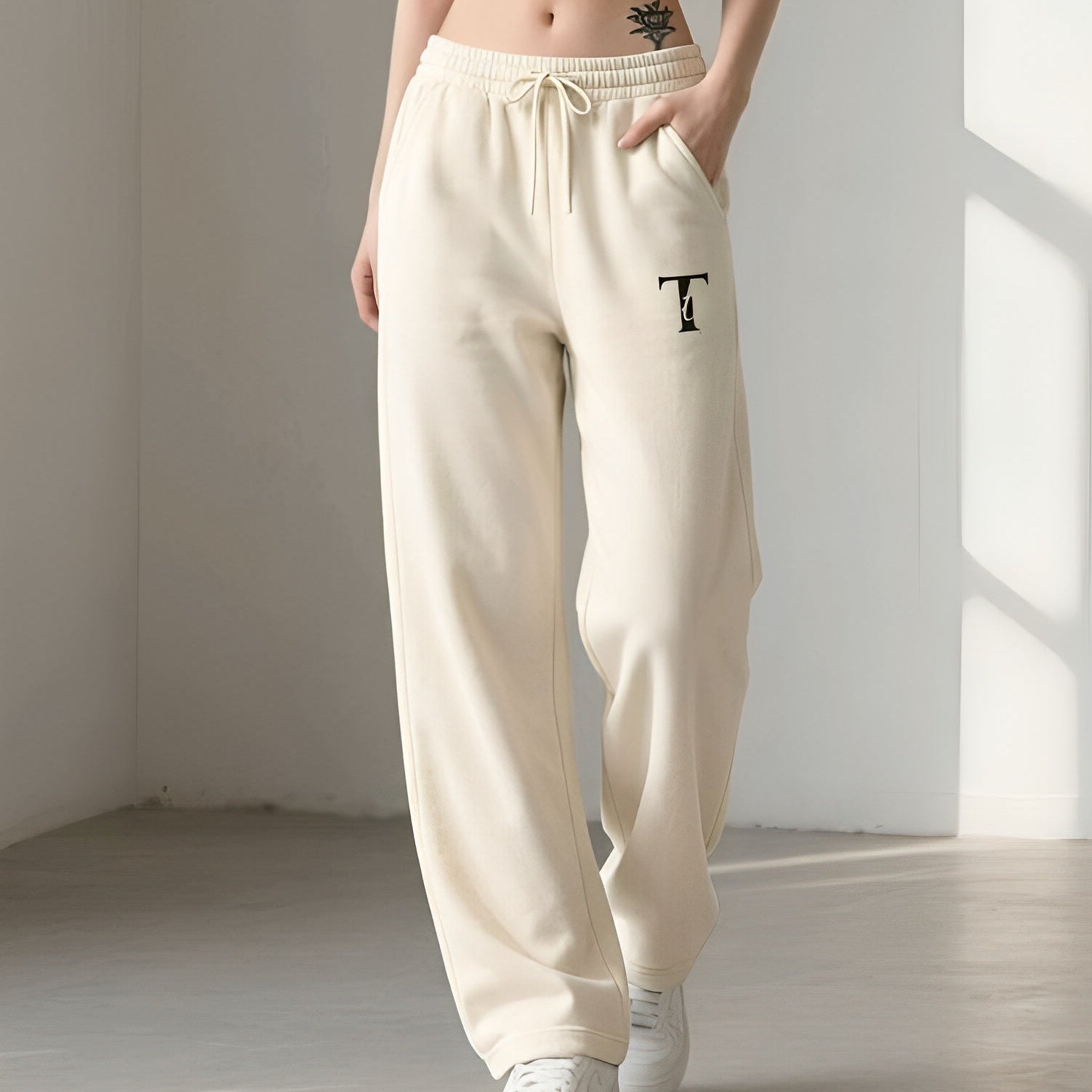 Unisex Sweatpants. Off White