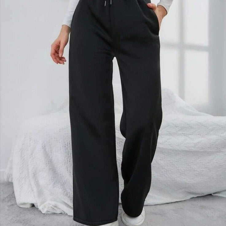 Unisex Sweatpants. Black